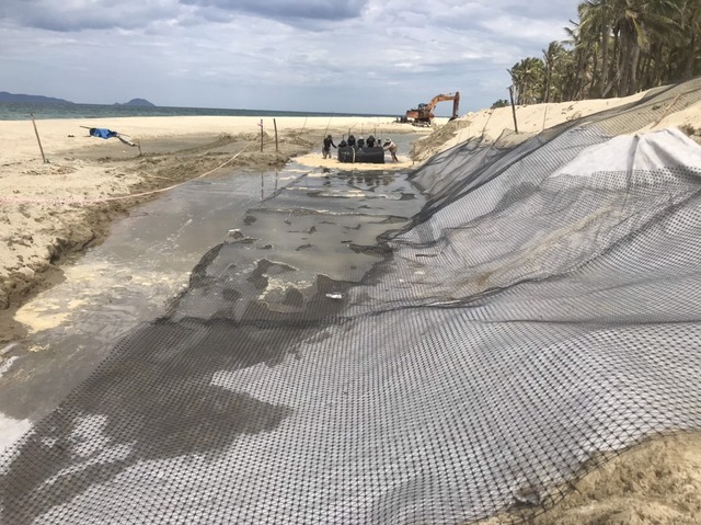 Không thể trì hoãn tính cấp bách của Dự án Đầu tư xây dựng công trình Kè bảo vệ bờ và tái tạo bãi biển Cửa Đại - Cẩm An - Ảnh 2.