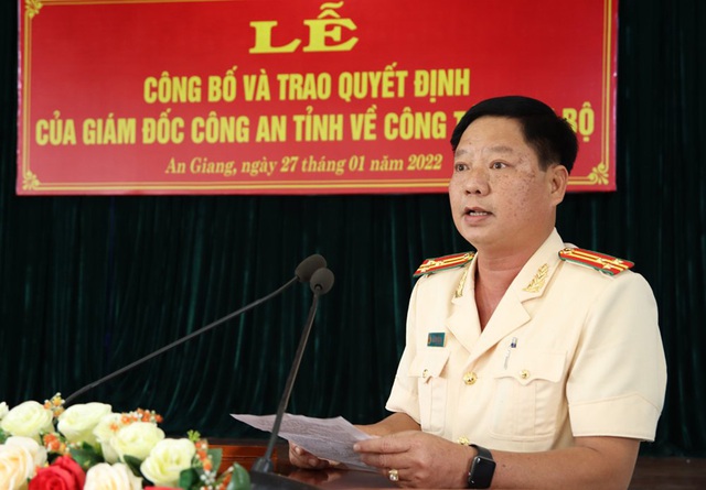 Thượng tá Lê Tấn Hòa, Trưởng Công an huyện An Phú phát biểu cảm nghĩ khi nhận nhiệm vụ mới.