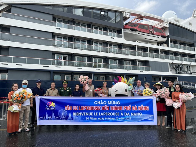 Đà Nẵng đón 200 du khách từ tàu du lịch Le Lapérouse  - Ảnh 1.