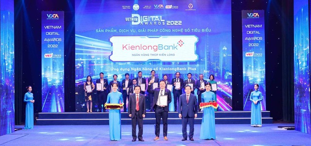 Ứng dụng KienlongBank Plus được vinh danh tại lễ trao giải thưởng “Chuyển đổi số Việt Nam” - Ảnh 1.