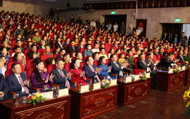 Hà Nội: Tổng kết 30 năm phong trào thi đua “Người tốt, việc tốt” và vinh danh công dân Thủ đô ưu tú năm 2022 - Ảnh 1.