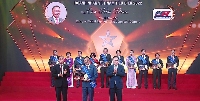 Thanh Hóa: Tôn vinh &quot;Doanh nhân Việt Nam tiêu biểu&quot; năm 2022 - Ảnh 2.