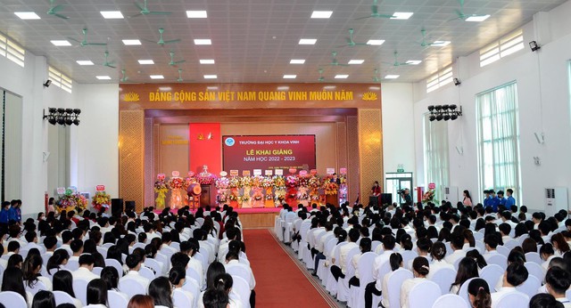 Nghệ An: Trường Đại học Y khoa Vinh khai giảng năm học 2022-2023  - Ảnh 1.