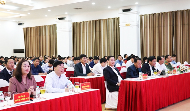 Nghệ An: Tổ chức Hội nghị thông báo kết quả Hội nghị lần thứ 6 Ban chấp hành Trung ương Đảng - Ảnh 1.