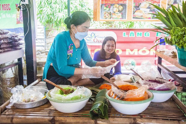 Giữ gìn nét đẹp quê hương từ những món ăn truyền thống và phát huy sự đa dạng, sáng tạo của các món ăn hiện đại, chính là phương pháp bảo tồn văn hóa ẩm thực Việt Nam.