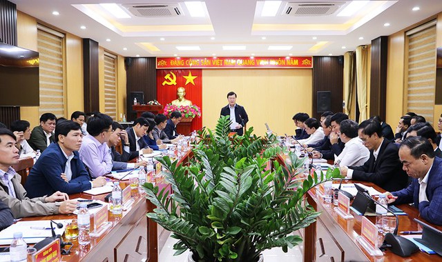 Nghệ An: Chủ tịch UBND tỉnh làm việc với Ban Thường vụ Huyện ủy Diễn Châu - Ảnh 1.