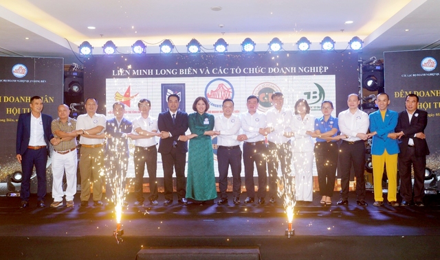 Câu lạc bộ Doanh nghiệp quận Long Biên tổ chức chương trình “Đêm doanh nhân hội tụ” - Ảnh 3.