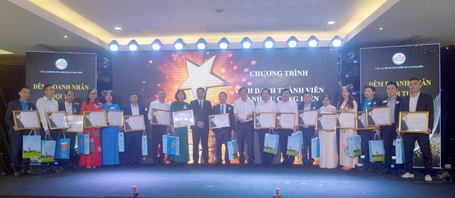 Câu lạc bộ Doanh nghiệp quận Long Biên tổ chức chương trình “Đêm doanh nhân hội tụ” - Ảnh 5.