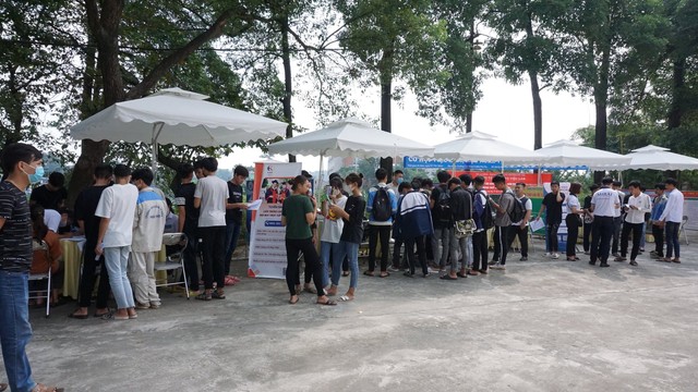 Phú Thọ: Tổ chức sàn giao dịch việc làm tại PCEM  - Ảnh 8.