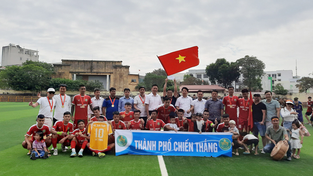 Bắc Giang: Bế mạc Giải bóng đá nam tỉnh Bắc Giang  - Ảnh 2.
