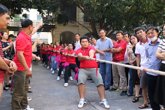 Thái Bình: Hơn 500 cán bộ, đoàn viên nhà giáo tham gia giải cầu lông, bóng bàn ngành giáo dục - Ảnh 5.