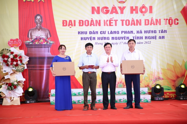 Bộ trưởng Tô Lâm dự Ngày hội Đại đoàn kết toàn dân tộc tại tỉnh Nghệ An - Ảnh 6.