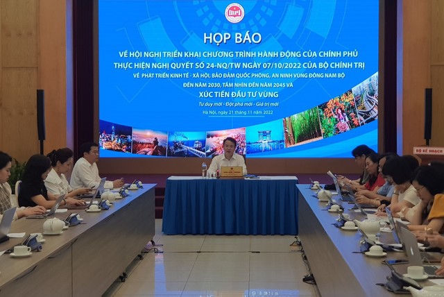 Thủ tướng Phạm Minh Chính chủ trì Hội nghị thúc đẩy đầu tư phát triển vùng Đông Nam Bộ  - Ảnh 1.