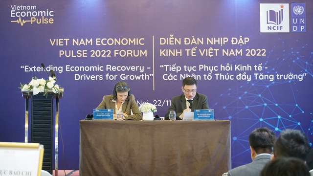 IMF hạ dự báo tăng trưởng kinh tế Việt Nam năm 2023 xuống 5,8% - Ảnh 1.
