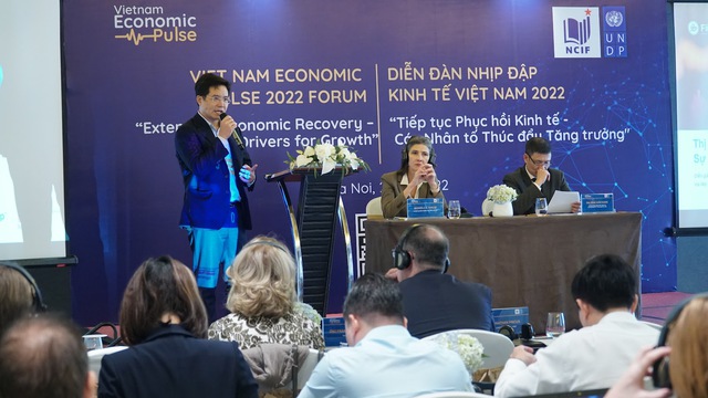 IMF hạ dự báo tăng trưởng kinh tế Việt Nam năm 2023 xuống 5,8% - Ảnh 3.