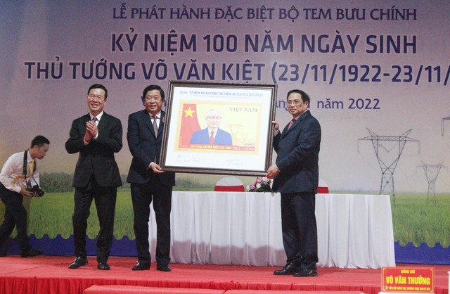 Thủ tướng Chính phủ Phạm Minh Chính dâng hương tại Khu tưởng niệm cố Thủ tướng Võ Văn Kiệt - Ảnh 5.