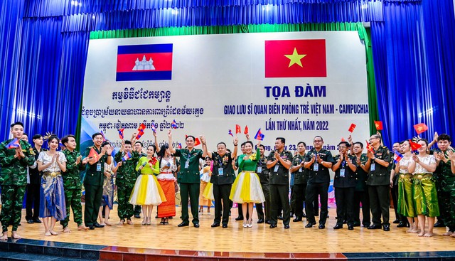 Kiên Giang: Giao lưu hữu nghị giữa sĩ quan trẻ BĐBP Việt Nam - Campuchia lần thứ nhất - Ảnh 1.