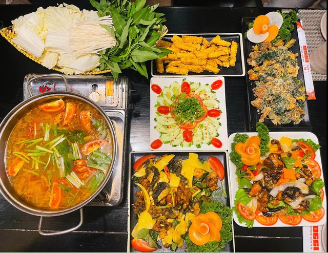 Nhà hàng Hà Nội Quán 1990 – Mang đậm hương vị ẩm thực Á – Âu sáng tạo  - Ảnh 1.