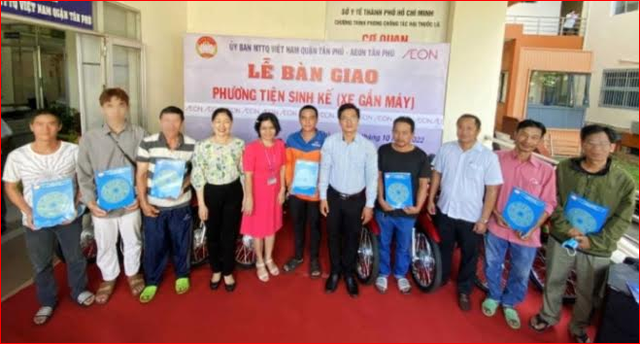 Quận Tân Phú, TP. Hồ Chí Minh: Trao phương tiện sinh kế cho hộ nghèo  - Ảnh 3.