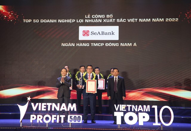 SeABank 5 lần liên tiếp lọt Top 50 doanh nghiệp có lợi nhuận xuất sắc Việt Nam năm 2022 - Ảnh 1.
