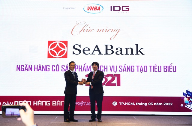 SeABank được vinh danh 2 giải thưởng “Ngân hàng Việt Nam tiêu biểu 2021” - Ảnh 2.