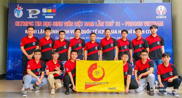 Sinh viên Trường ĐH Công nghiệp Hà Nội đạt thành tích cao tại Kỳ thi Olympic Tin học Sinh viên Việt Nam lần thứ 31 - Ảnh 1.