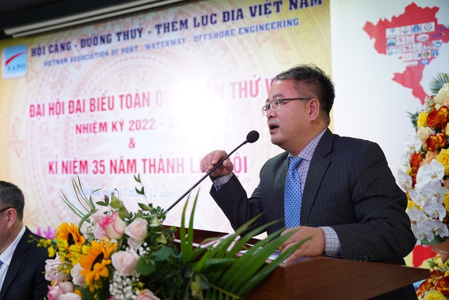 Cảng – Đường thủy – Thềm lục địa Việt Nam kỉ niệm 35 năm ngày thành lập - Ảnh 5. Cảng – Đường thủy – Thềm lục địa Việt Nam kỉ niệm 35 năm ngày thành lập - Ảnh 5.