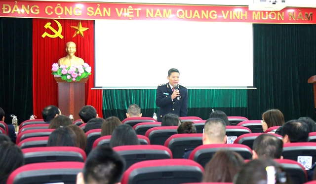 Cục Hải quan tỉnh Lào Cai: Quyết liệt triển khai các biện pháp khắc phục khó khăn, hoàn thành chương trình công tác trọng tâm - Ảnh 1.