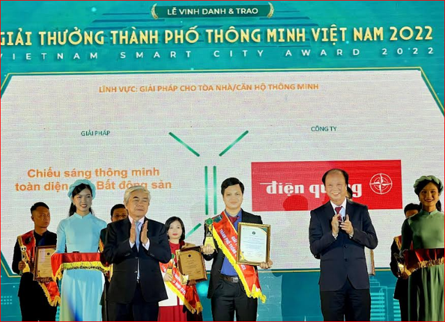 Công ty Điện Quang: Đạt 2 giải thưởng thành phố thông minh Việt Nam 2022  - Ảnh 2.
