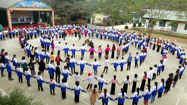 Trường PTDTBT Tiểu học và THCS Mường Luân: Tô thắm bức tranh của ngành giáo dục huyện Điện Biên Đông - Ảnh 1.