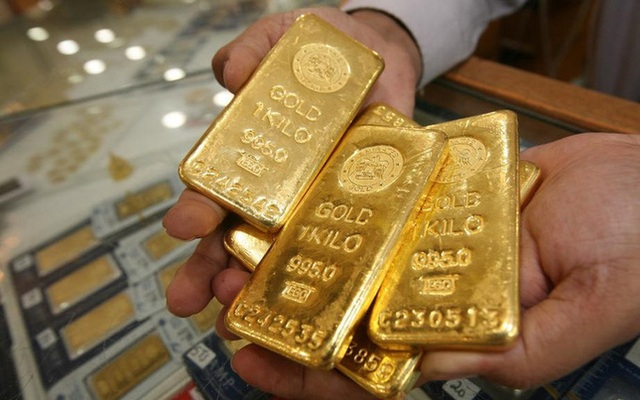 Giá vàng hôm nay 21/12: Nâng trần lãi suất trái phiếu, vàng bật tăng mạnh - Ảnh 1.
