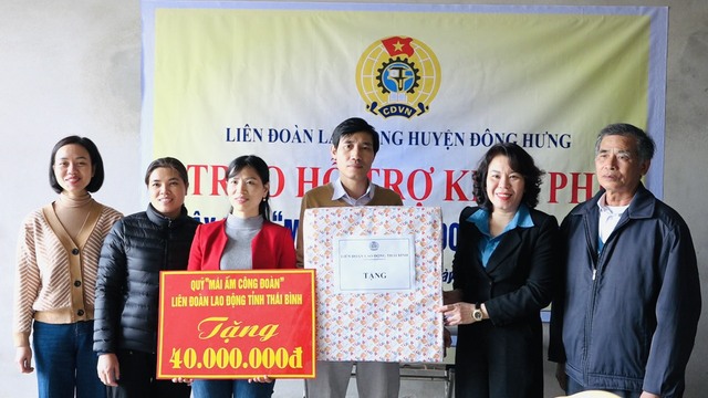 Thái Bình:  Trao 120 triệu đồng hỗ trợ cho 03 đoàn viên xây mái ấm - Ảnh 3.