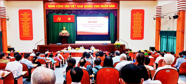 Quận ủy quận Tân Phú: Cầu thị, lắng nghe ý kiến của người dân 
 - Ảnh 1.