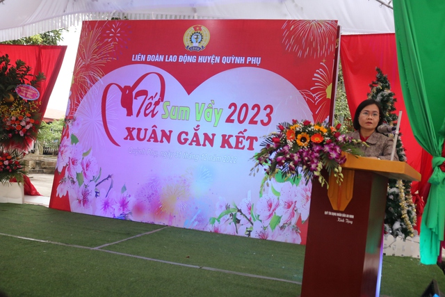 Thái Bình: Hơn 18.000 công nhân lao động huyện Quỳnh Phụ được nhận quà trong dịp Tết 2023. - Ảnh 3.