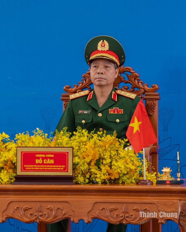 Thượng tướng Đỗ Căn tại lễ bàn giao 49 hài cốt chiến sĩ lực lượng vũ trang đoàn kết cứu nước Campuchia.