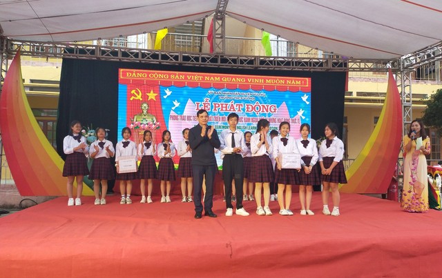 Thái Bình: Phòng GD & ĐT  huyện Vũ Thư  tổ chức Lễ phát động phong trào học tiếng Anh - Ảnh 4.