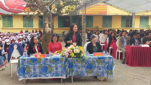 Thái Bình: Phòng GD & ĐT  huyện Vũ Thư  tổ chức Lễ phát động phong trào học tiếng Anh - Ảnh 3.