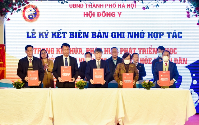 Hội Đông y TP Hà Nội kỷ niệm Ngày thầy thuốc Việt Nam   và phát động phong trào thi đua năm 2022 - Ảnh 4.