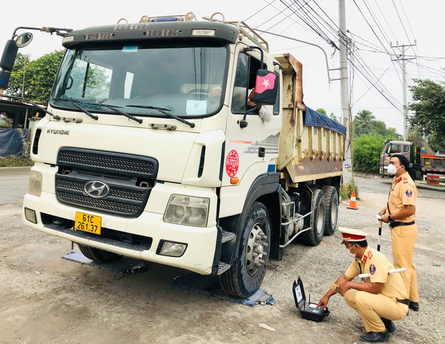 Lực lượng CSGT huyện Bắc Tân Uyên - Bình Dương: Nỗ lực giữ vững TTATGT trên địa bàn - Ảnh 1.