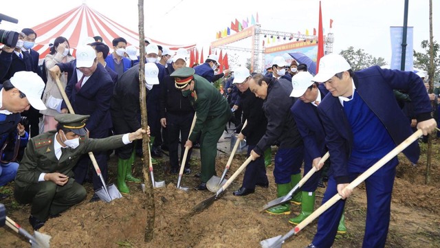 Lễ phát động Tết trồng cây “Đời đời nhớ ơn Bác Hồ” Xuân Nhâm Dần 2022 tại tỉnh Phú Thọ - Ảnh 2.