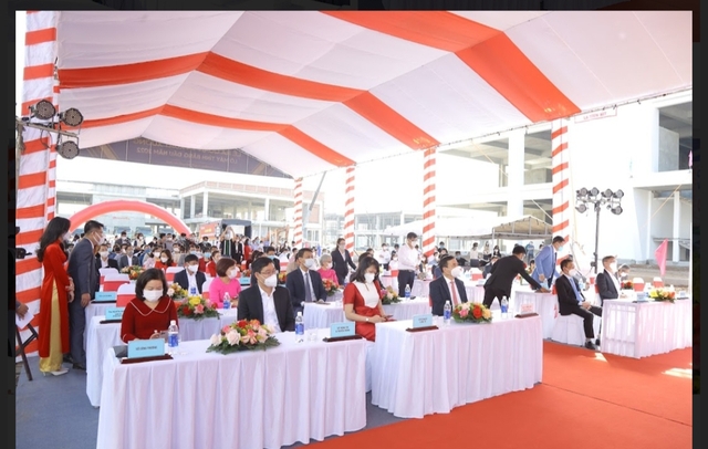 Danang IT Park tổ chức Lễ ra quân và xuất xưởng lô máy tính bảng đầu năm 2022 - Ảnh 2.