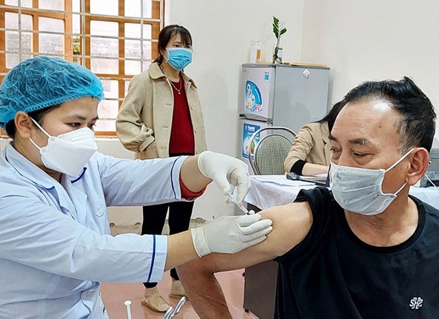 Thanh Hoá: Đẩy mạnh tiêm vắc xin phòng COVID-19 - Ảnh 1.