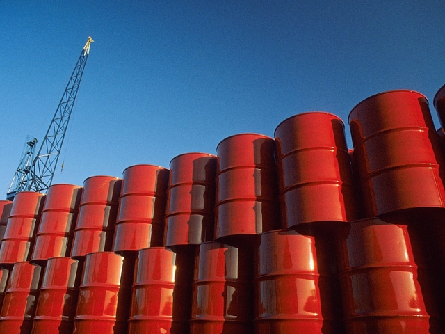 Lượng xăng dầu nhập khẩu 2 tháng đầu năm 2022 đạt 1,35 triệu tấn - Ảnh 1.