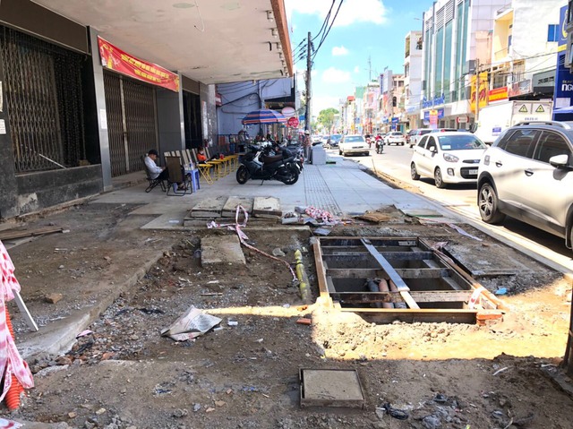 TP Biên Hòa (Đồng Nai): Làm vỉa hè theo kiểu…rùa bò!  - Ảnh 4.
