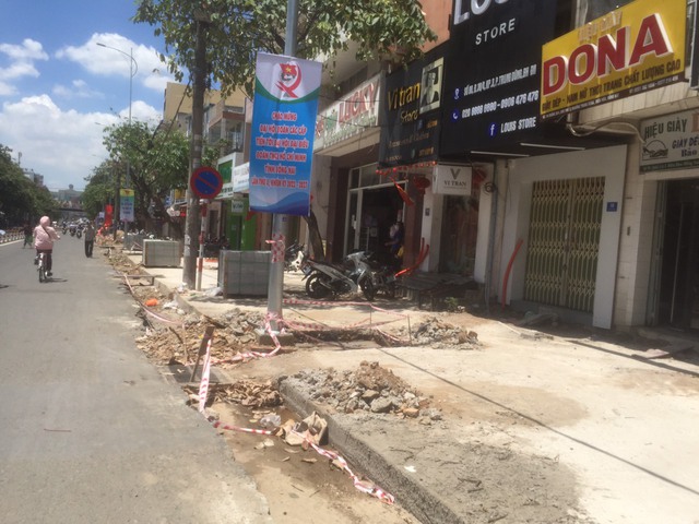 TP Biên Hòa (Đồng Nai): Làm vỉa hè theo kiểu…rùa bò!  - Ảnh 2.