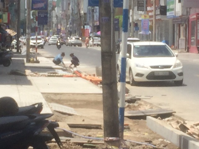 TP Biên Hòa (Đồng Nai): Làm vỉa hè theo kiểu…rùa bò!  - Ảnh 6.