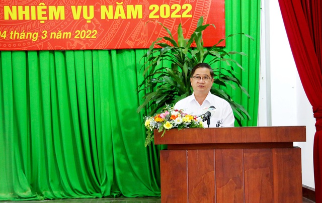 Chủ tịch UBND thành phố, kiêm Trưởng Ban ATGT thành phố Cần Thơ - Trần Việt Trường phát biểu tại buổi lễ tổng kết.