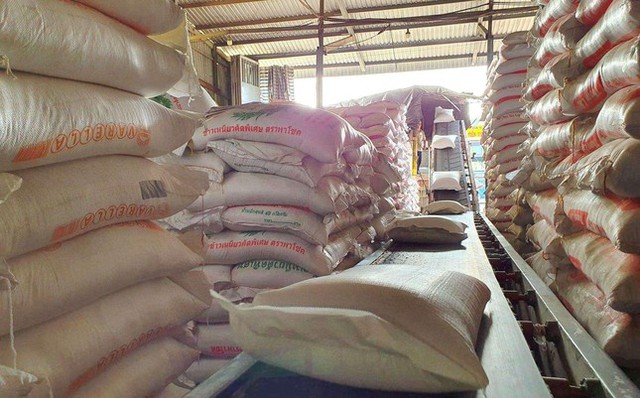 Bộ Công thương ban hành quy định nhập khẩu gạo và lá thuốc lá khô từ Campuchia - Ảnh 1.