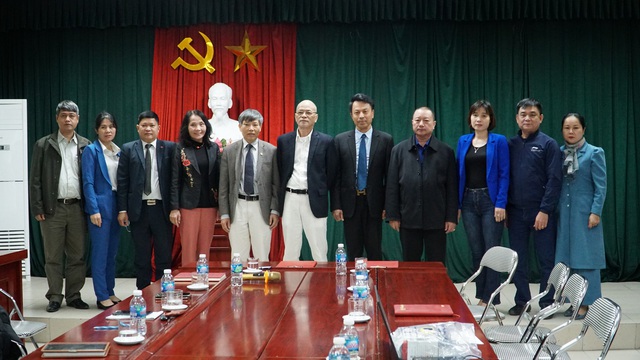 Hội Đông y TP. Hà Nội ký kết hợp tác toàn diện với Viện Y học bản địa Việt Nam - Ảnh 8.