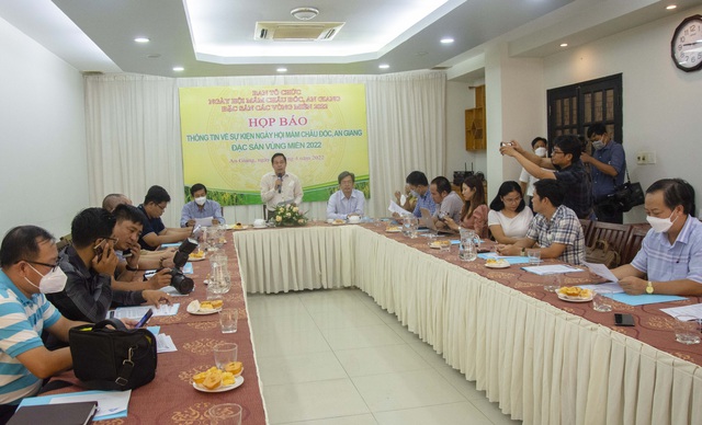 Quang cảnh buổi họp báo Ngày hội mắm Châu Đốc, An Giang - Đặc sản vùng miền năm 2022.